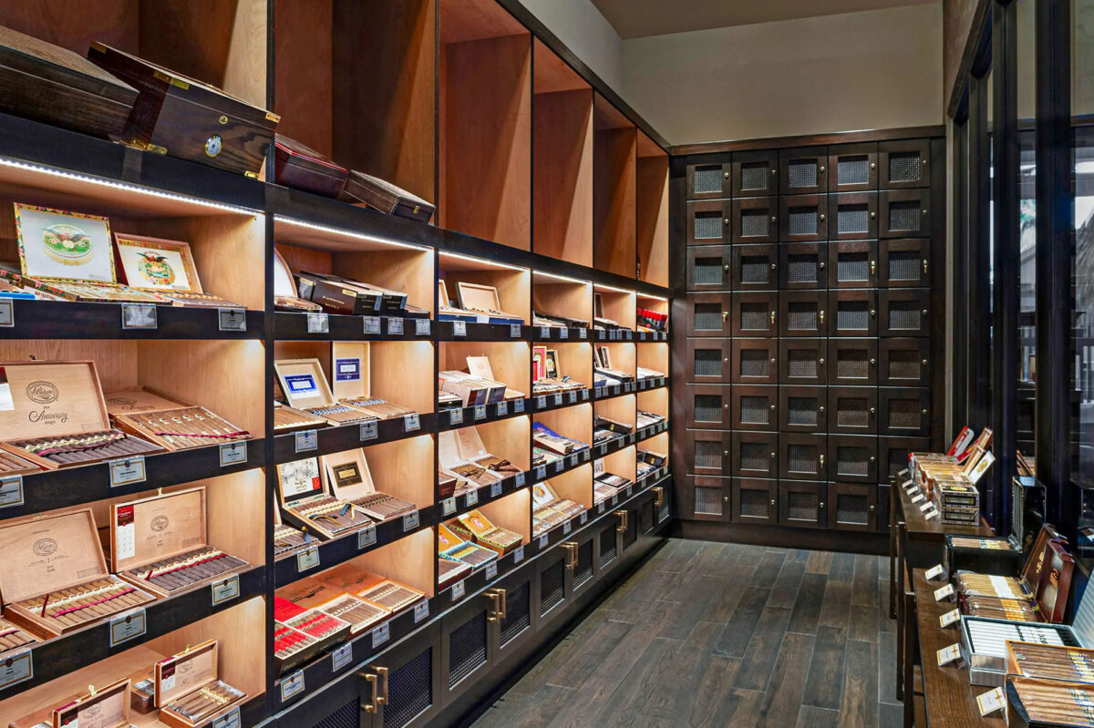 Pivat Cigar Lounge Cigars